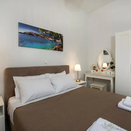 Appartement Irina In Old Town With 3 Bedrooms And 2 Baths Réthymnon