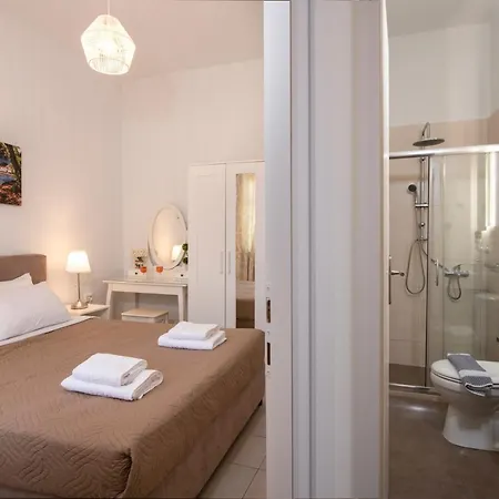 Irina In Old Town With 3 Bedrooms And 2 Baths Réthymnon