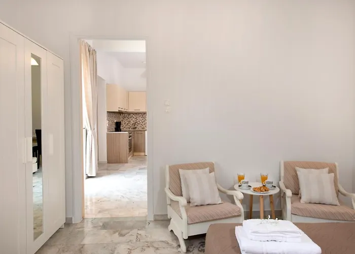 Irina In Old Town With 3 Bedrooms And 2 Baths Appartamento