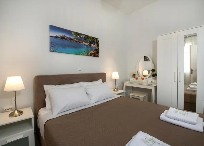 Appartamento Irina In Old Town With 3 Bedrooms And 2 Baths Rethymno