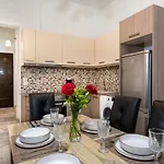 アパート Irina In Old Town With 3 Bedrooms And 2 Baths レティムノ